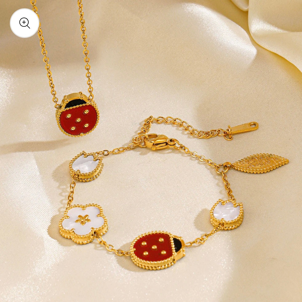 Luzia set Necklace and Bracelet