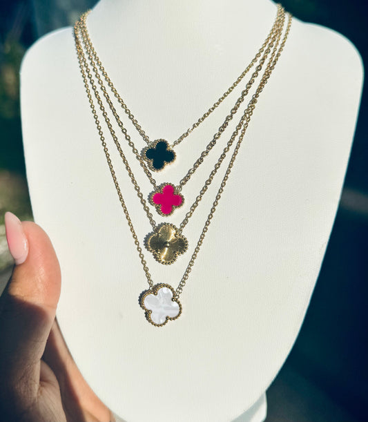 Clover Necklace ✨🪞